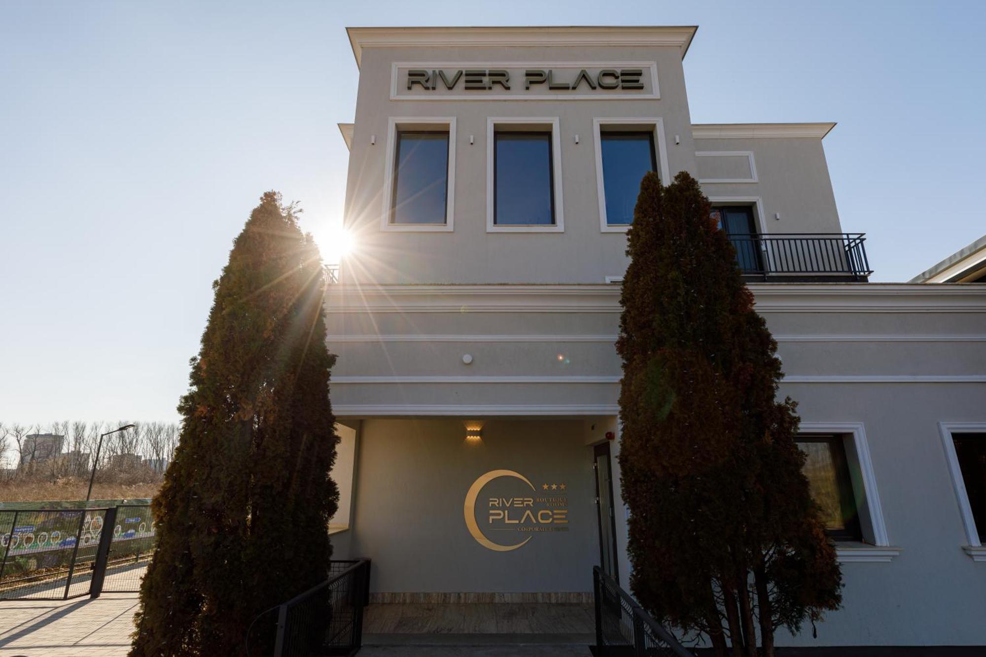 River Place Pitesti Exterior photo