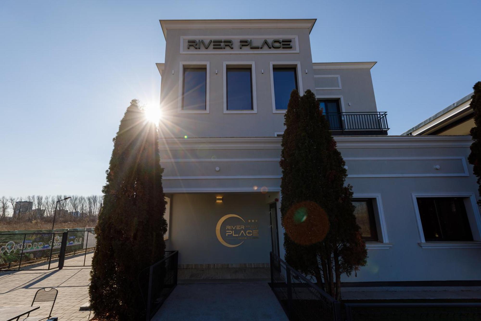 River Place Pitesti Exterior photo
