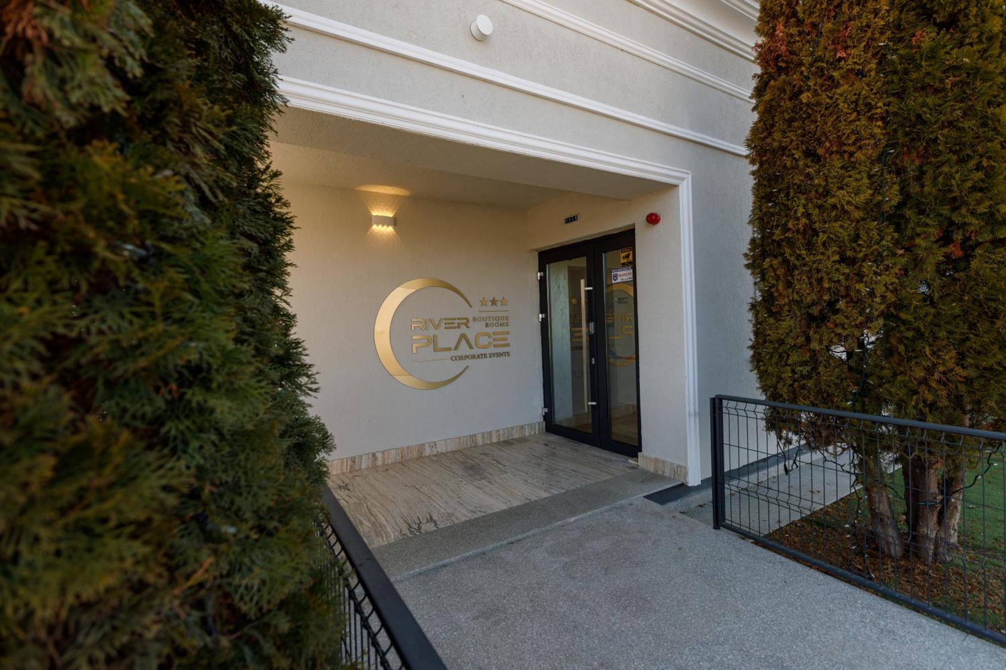 River Place Pitesti Exterior photo