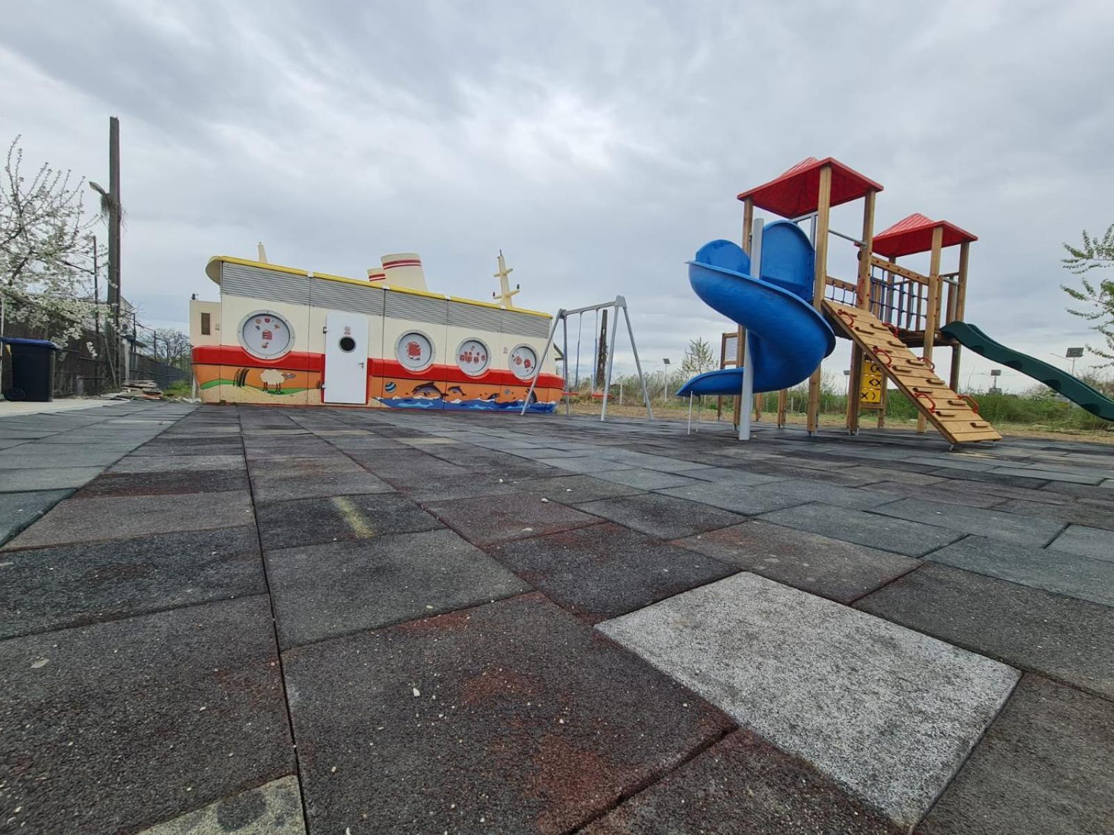 River Place Pitesti Exterior photo