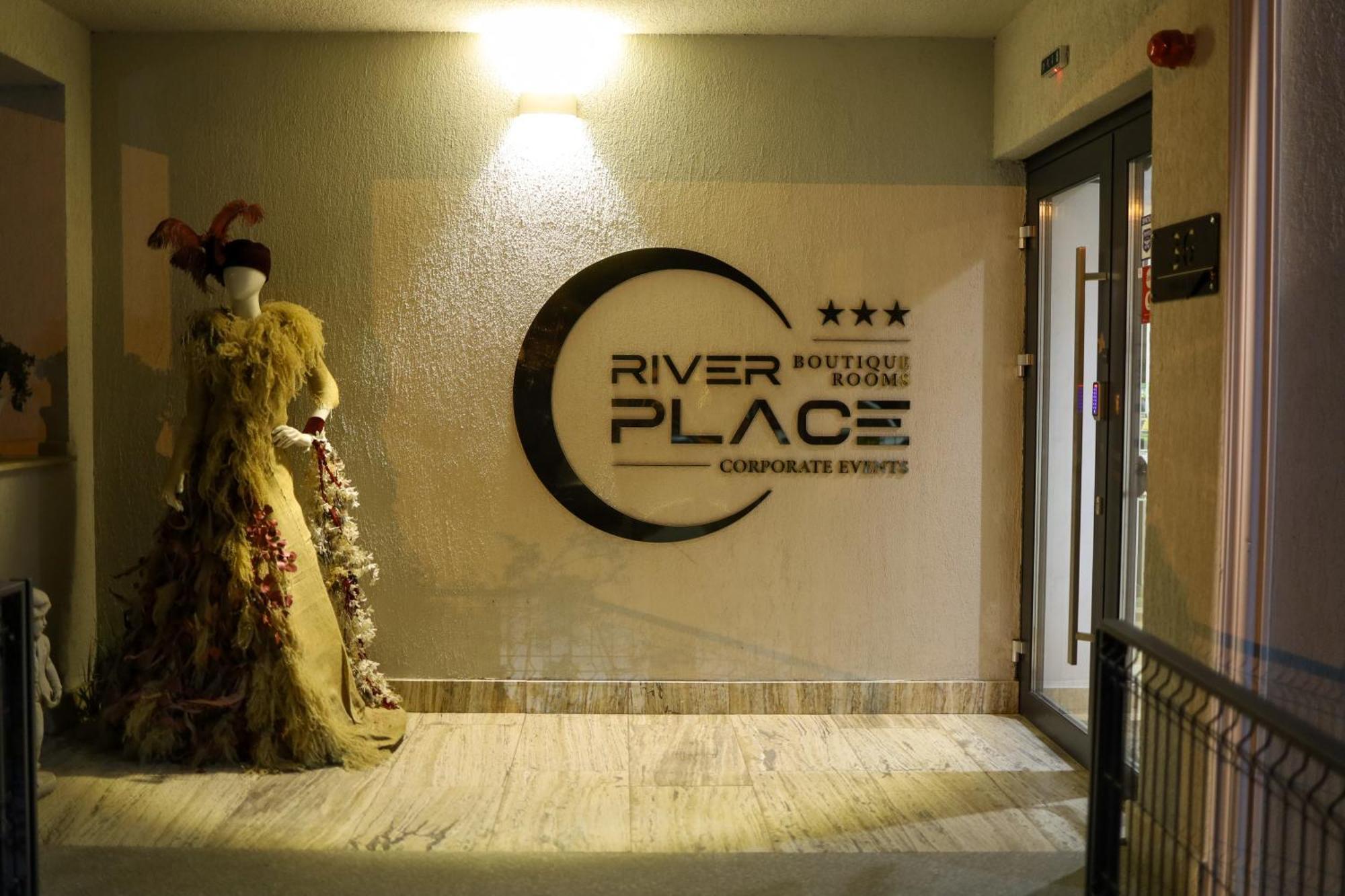 River Place Pitesti Exterior photo